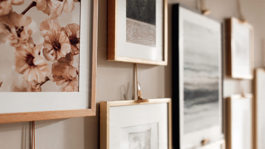 Light Paint Wall Decoration 