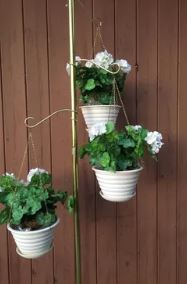 wall decor without drilling with tension rods