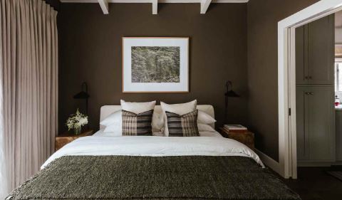 Small bedroom decor ideas that transform compact spaces into calm, functional retreats